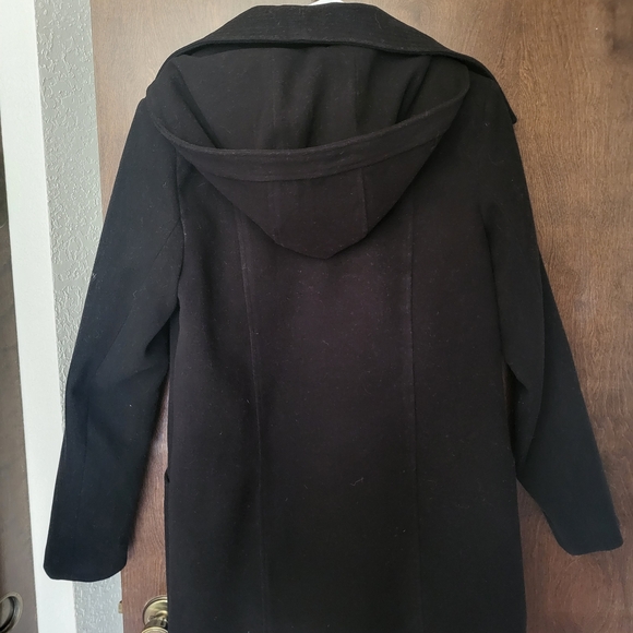 Women's Black Coat - Picture 2 of 3